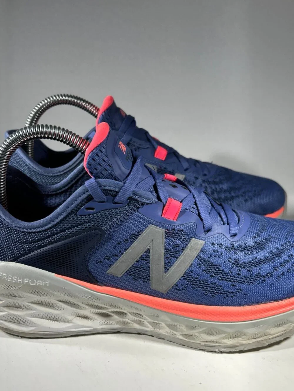 New Balance Fresh Foam MORE Womens Running Shoes Size 7.5 B Blue Sneaker Walking